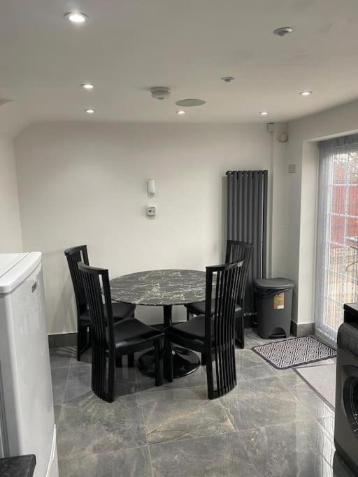 2 Bed House Sleeps 4-5 Villa Liverpool Eksteriør billede